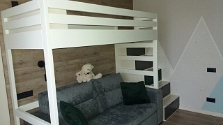 Ліжко з масиву ясеня для дитячої кімнати, біле  - індивідуальний дизайн